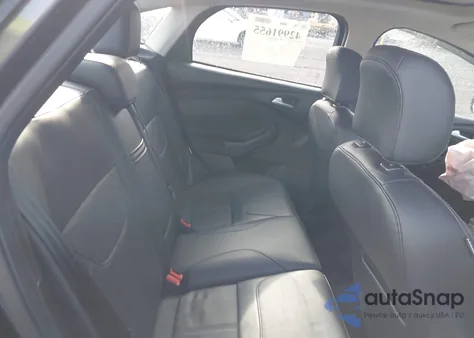 2016 Ford Focus Se z USA, uszkodzony, nr VIN 1FADP3F20GL401375